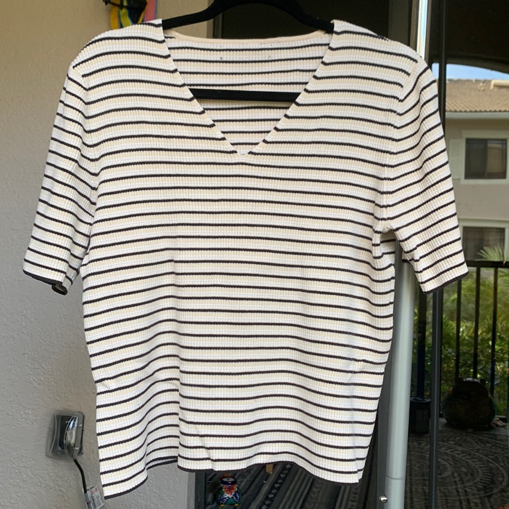 Comfy V-neck T-shirt